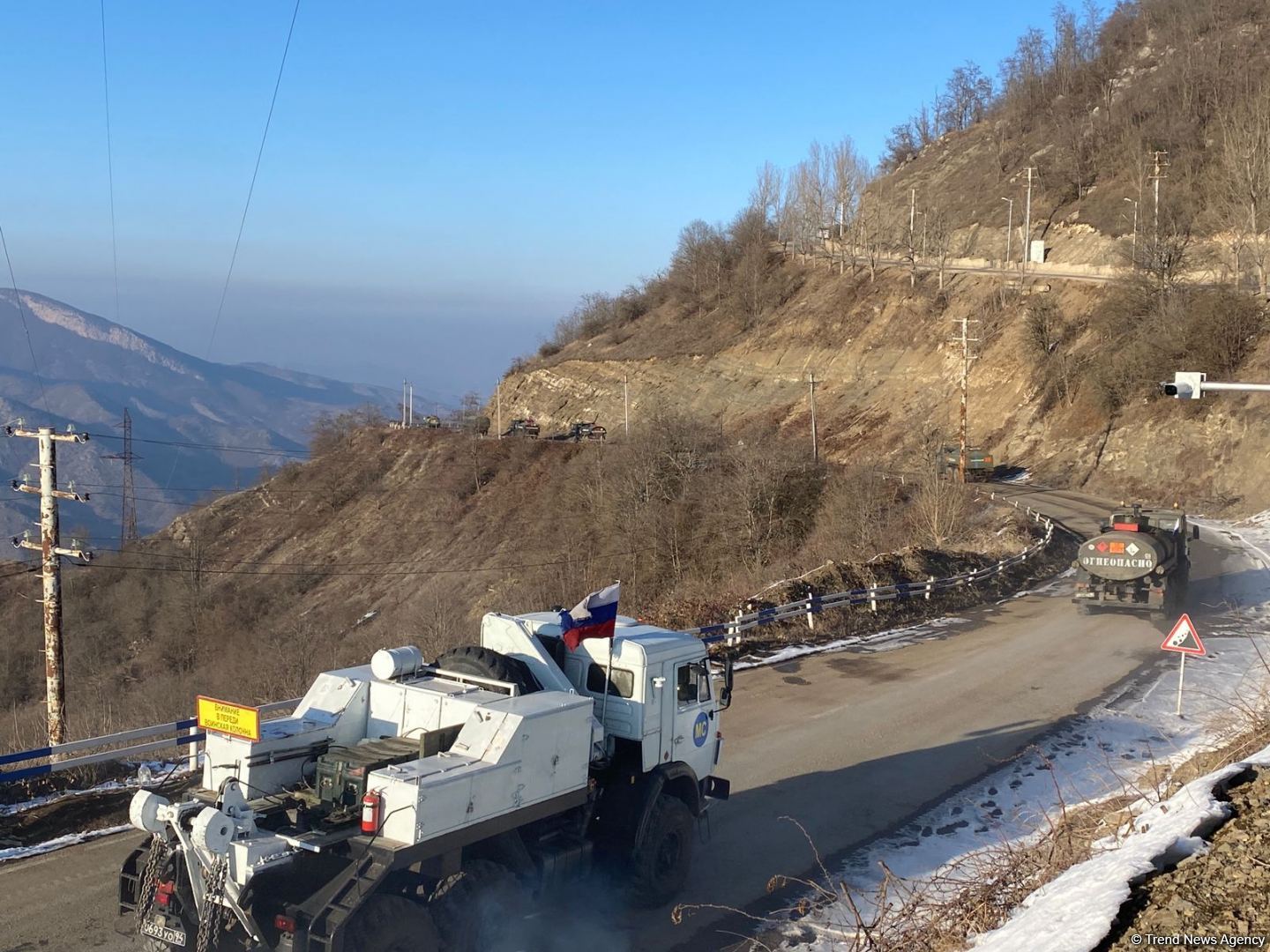 Rusiya sülhməramlılarına aid daha 7 avtomobil Laçın yolundan keçib (FOTO)