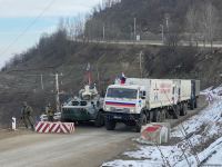 Rusiya sülhməramlılarına aid daha 4 avtomobil Laçın yolundan keçib (FOTO)