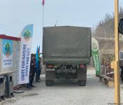 Rusiya sülhməramlılarına aid daha bir avtomobil Laçın yolundan keçib (FOTO)