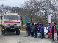 Rusiya sülhməramlılarına aid daha 13 avtomobil Laçın yolundan keçib (FOTO)