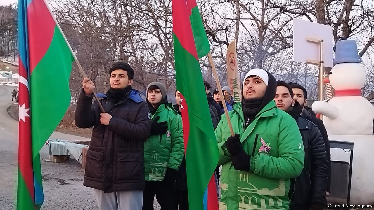 Laçın-Xankəndi yolunda etirazlar 48 gündür davam edir (FOTO)