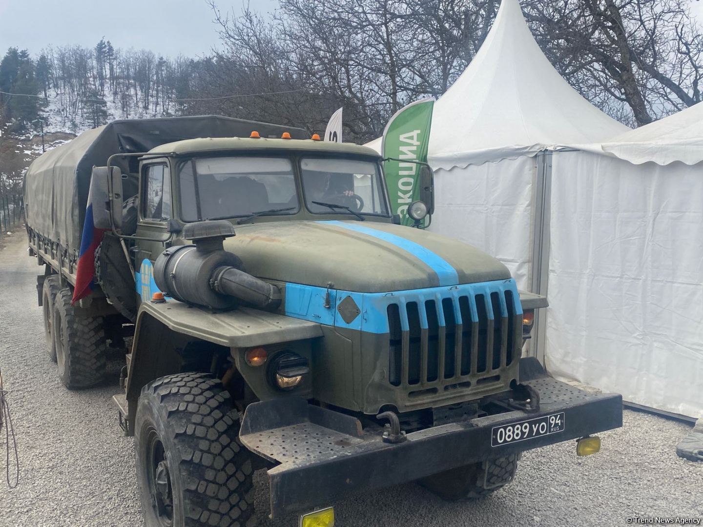 Rusiya sülhməramlılarına aid daha 13 avtomobil Laçın yolundan keçib (FOTO)