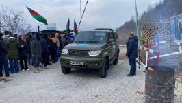 Rusiya sülhməramlılarına aid daha 2 avtomobil Laçın yolundan keçib (FOTO)