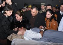 Səfirliyə hücum zamanı yaralananlar təcili yardım maşınları ilə təxliyyə edilib (FOTO/VİDEO) (ƏLAVƏ OLUNUB)