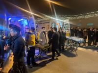 Səfirliyə hücum zamanı yaralananlar təcili yardım maşınları ilə təxliyyə edilib (FOTO/VİDEO) (ƏLAVƏ OLUNUB)
