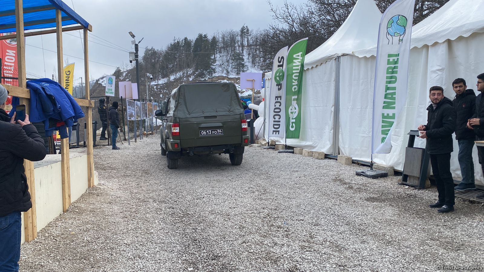 Rusiya sülhməramlılarına aid daha 2 avtomobil Laçın yolundan keçib (FOTO)