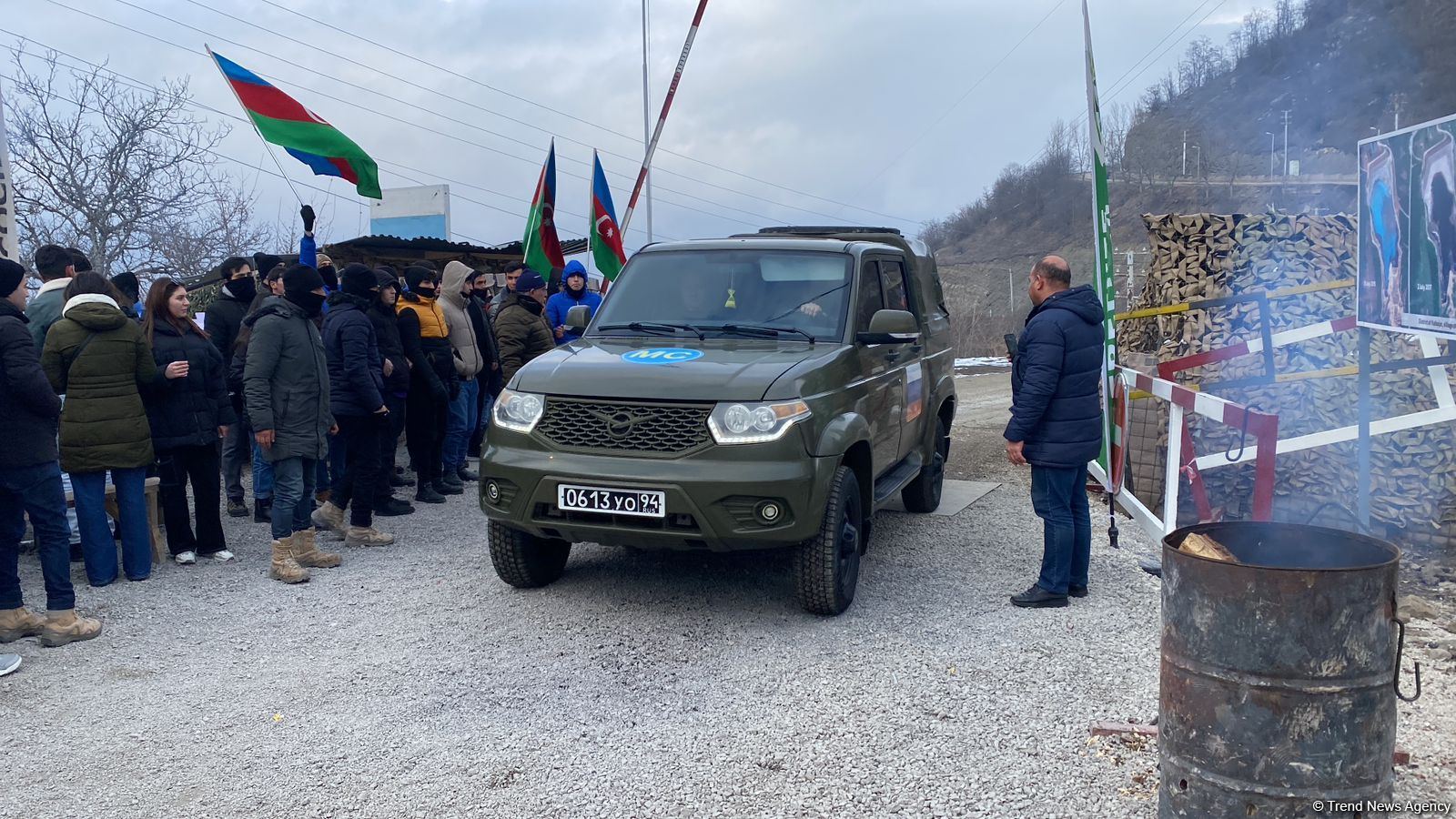 Rusiya sülhməramlılarına aid daha 2 avtomobil Laçın yolundan keçib (FOTO)