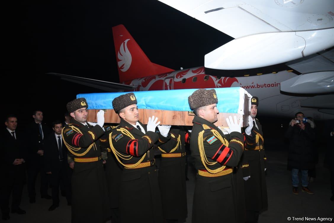 Səfirliyə hücum zamanı şəhid olan Orxan Əsgərovun cənazəsi ailəsinə təhvil verildi (FOTO/VİDEO)