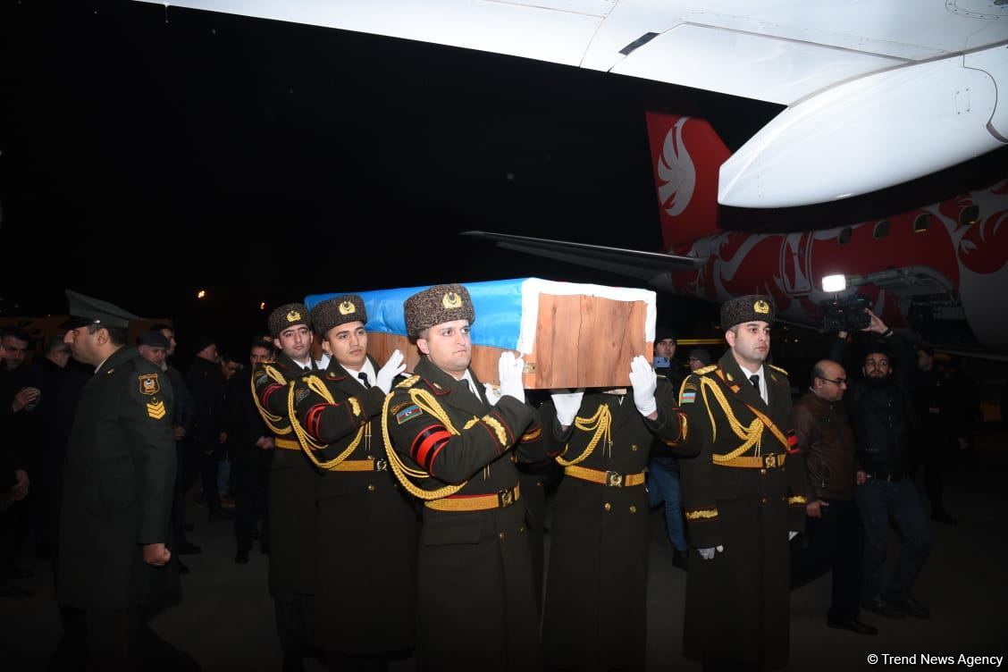 Səfirliyə hücum zamanı şəhid olan Orxan Əsgərovun cənazəsi ailəsinə təhvil verildi (FOTO/VİDEO)