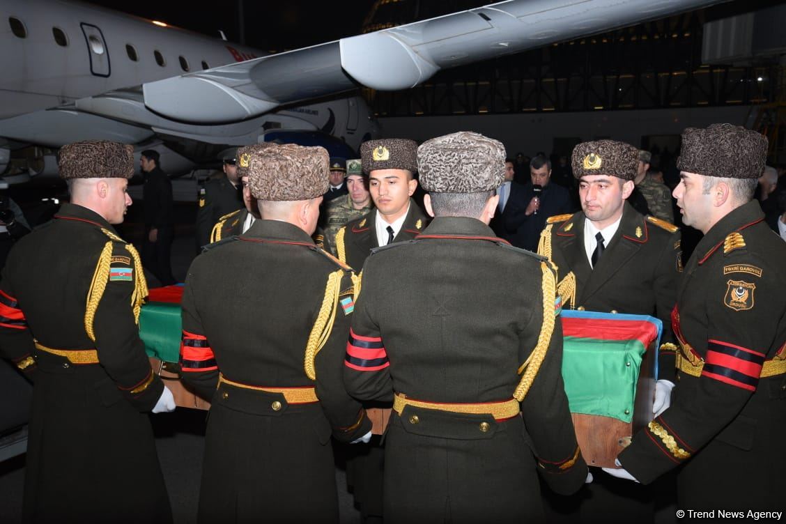 Səfirliyə hücum zamanı şəhid olan Orxan Əsgərovun cənazəsi ailəsinə təhvil verildi (FOTO/VİDEO)