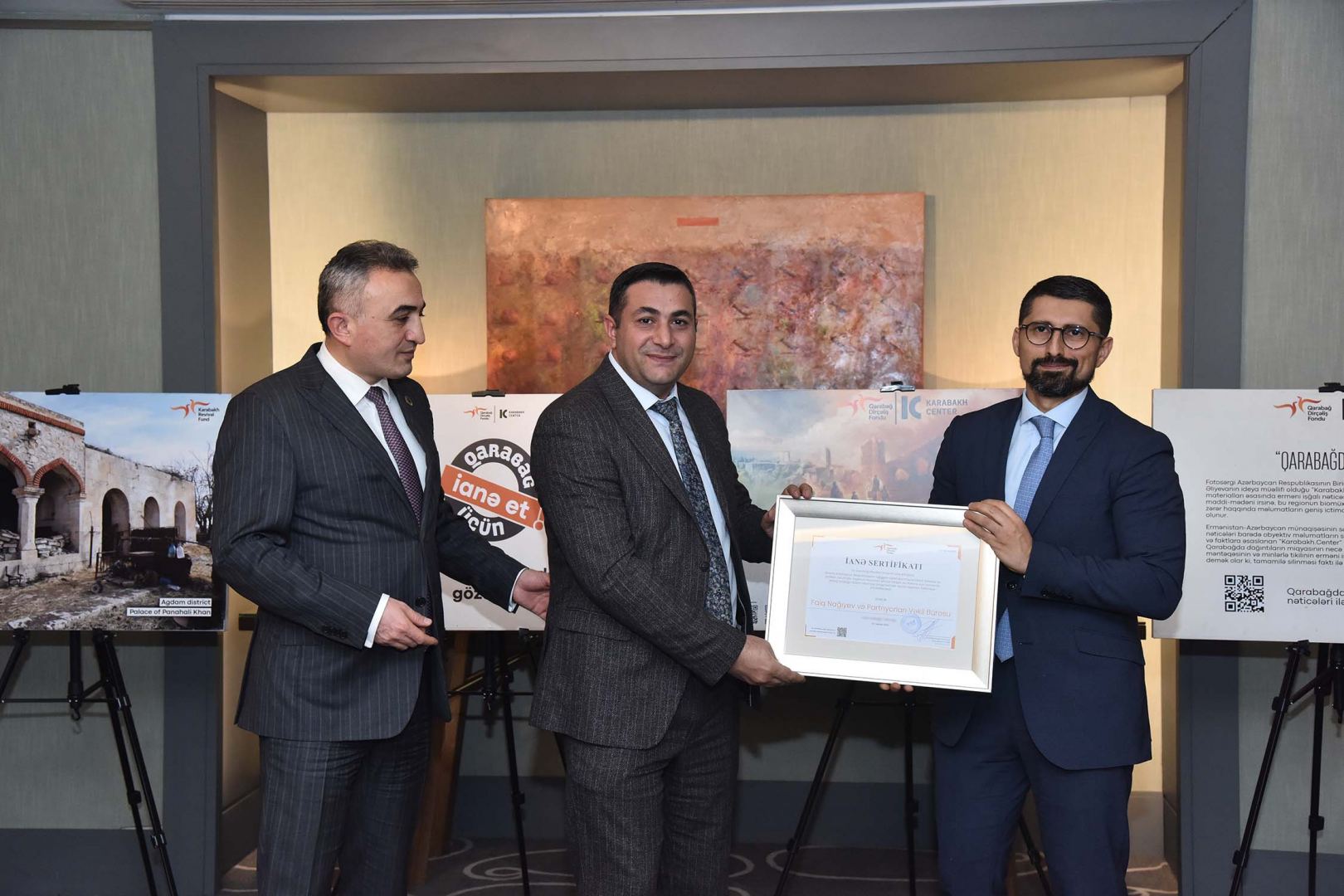 Qarabağ Dirçəliş Fonduna ianə edən Vəkillər Kollegiyasının üzvlərinə ianə sertifikatları təqdim edilib (FOTO)