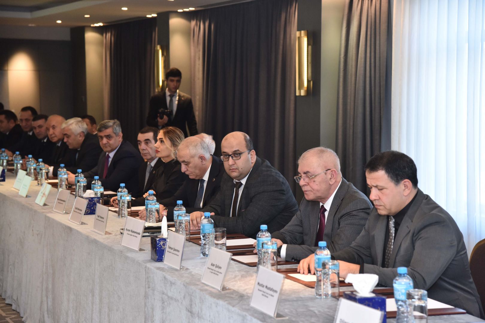 Qarabağ Dirçəliş Fonduna ianə edən Vəkillər Kollegiyasının üzvlərinə ianə sertifikatları təqdim edilib (FOTO)