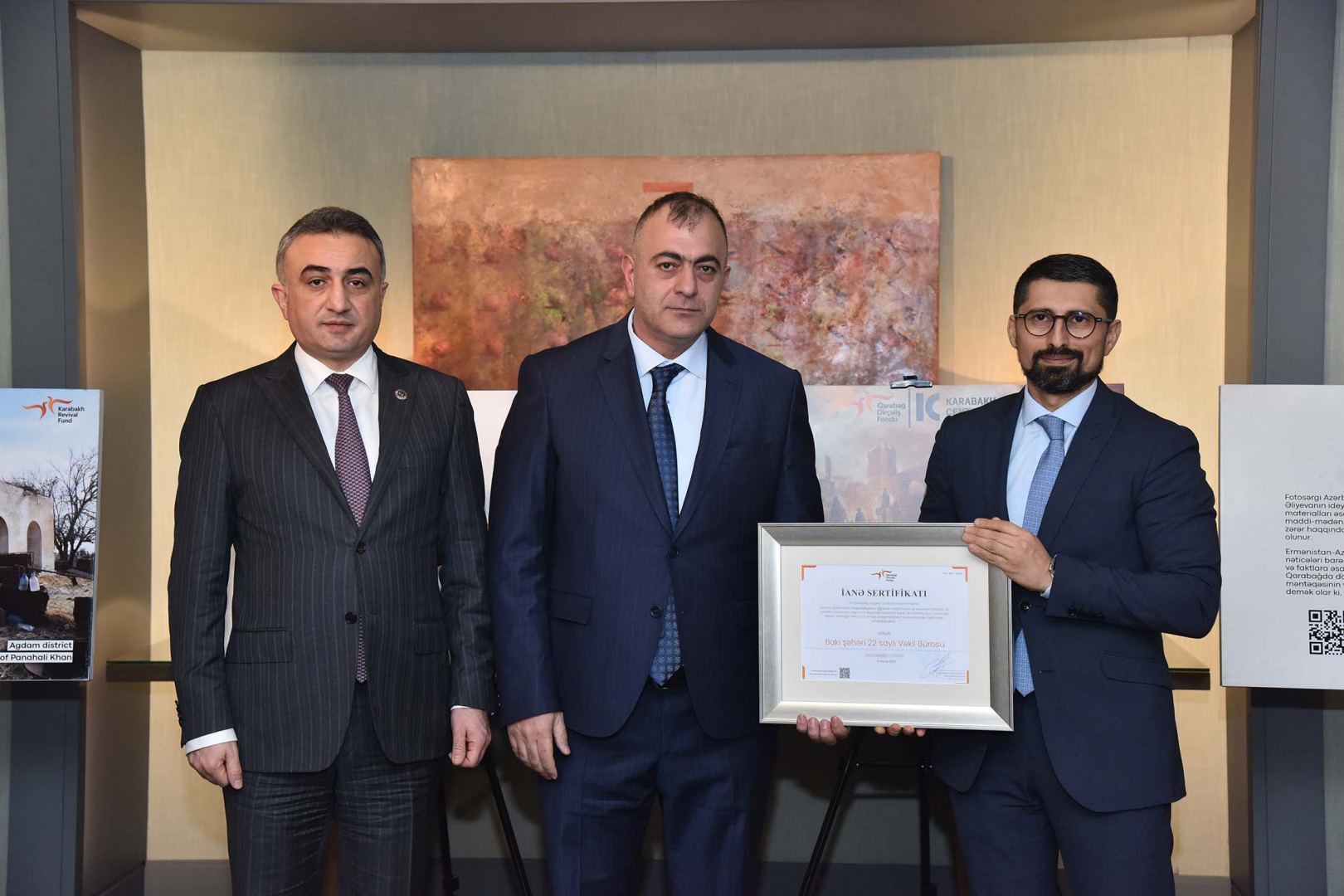 Qarabağ Dirçəliş Fonduna ianə edən Vəkillər Kollegiyasının üzvlərinə ianə sertifikatları təqdim edilib (FOTO)