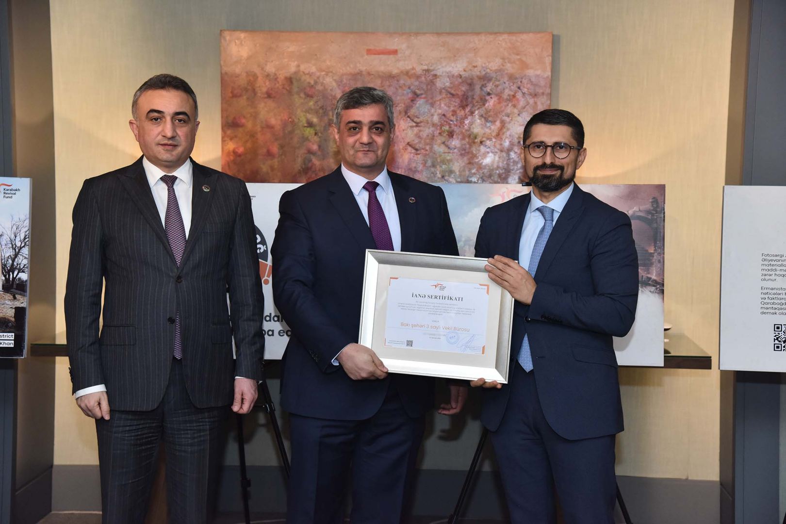Qarabağ Dirçəliş Fonduna ianə edən Vəkillər Kollegiyasının üzvlərinə ianə sertifikatları təqdim edilib (FOTO)