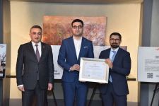Qarabağ Dirçəliş Fonduna ianə edən Vəkillər Kollegiyasının üzvlərinə ianə sertifikatları təqdim edilib (FOTO)