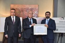 Qarabağ Dirçəliş Fonduna ianə edən Vəkillər Kollegiyasının üzvlərinə ianə sertifikatları təqdim edilib (FOTO)