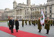 Budapeştdə Azərbaycan Prezidenti İlham Əliyevin rəsmi qarşılanma mərasimi olub (FOTO/VİDEO)