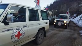 Laçın-Xankəndi yolundan BQXK-nın altı avtomobili keçib (FOTO)