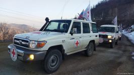 Laçın-Xankəndi yolundan BQXK-nın altı avtomobili keçib (FOTO)