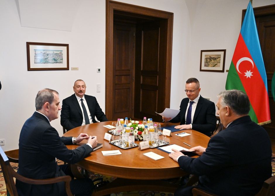 Prezident İlham Əliyevin Macarıstanın Baş naziri Viktor Orban ilə məhdud tərkibdə görüşü olub (FOTO/VİDEO)