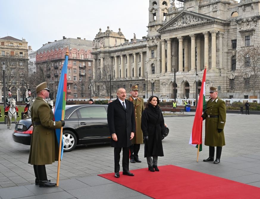 Budapeştdə Azərbaycan Prezidenti İlham Əliyevin rəsmi qarşılanma mərasimi olub (FOTO/VİDEO)