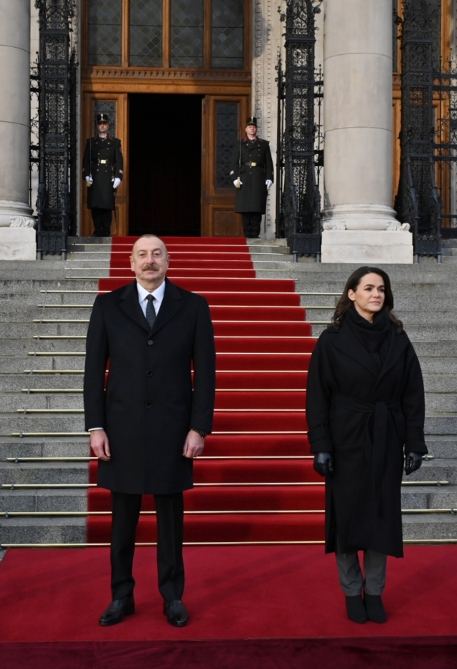Budapeştdə Azərbaycan Prezidenti İlham Əliyevin rəsmi qarşılanma mərasimi olub (FOTO/VİDEO)