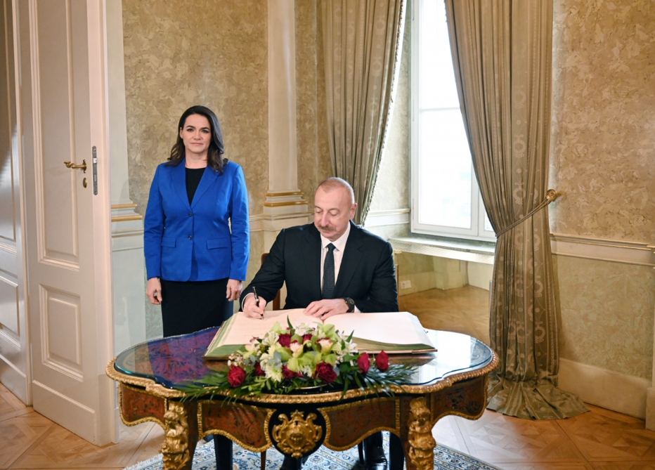 Prezident İlham Əliyevin Macarıstan Prezidenti Katalin Novak ilə təkbətək görüşü olub (FOTO/VİDEO) (YENİLƏNİB)