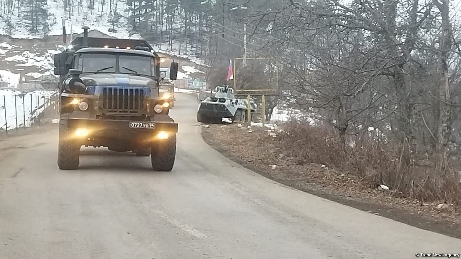 Rusiya sülhməramlılarına aid daha 6 avtomobil Laçın yolundan keçib (FOTO)