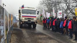 Laçın yolundan sülməramlılara aid növbəti avtomobil karvanı keçib (FOTO)