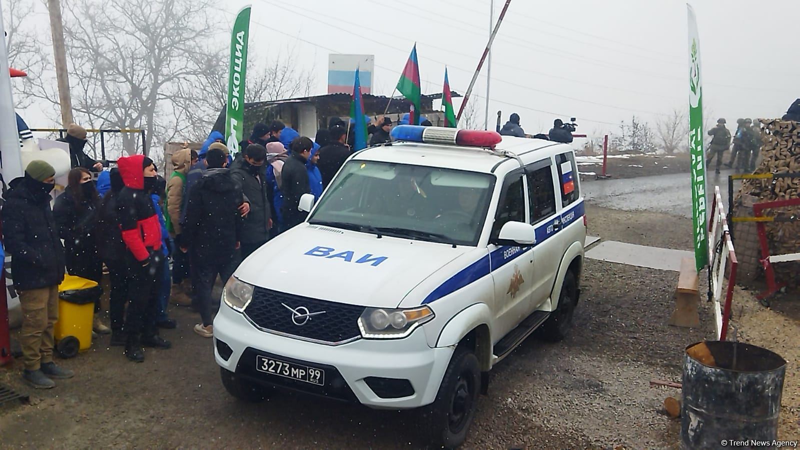 Laçın yolundan sülməramlılara aid növbəti avtomobil karvanı keçib (FOTO)
