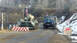 Rusiya sülhməramlılarına aid daha 3 yük avtomobili Laçın yolundan keçib (FOTO)