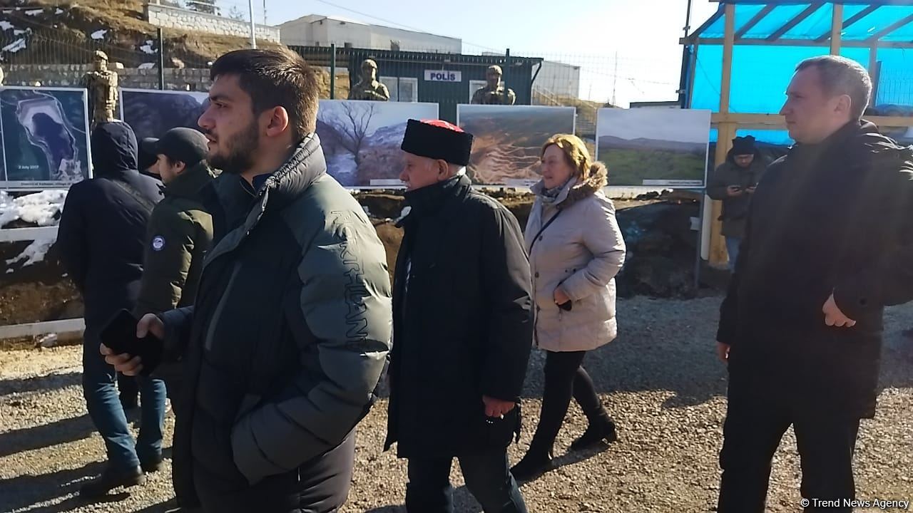 Azərbaycanın Rus İcmasının və Rus Gəncləri Assosiasiyasının üzvləri Laçın yolunda ekofəallara qoşulublar (FOTO)
