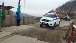 Laçın yolundan sülhməramlılara məxsus daha 5 maşın keçib (FOTO)