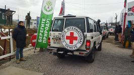 BQXK-ya məxsus avtomobillər yenidən Laçın yolundan keçib (FOTO)