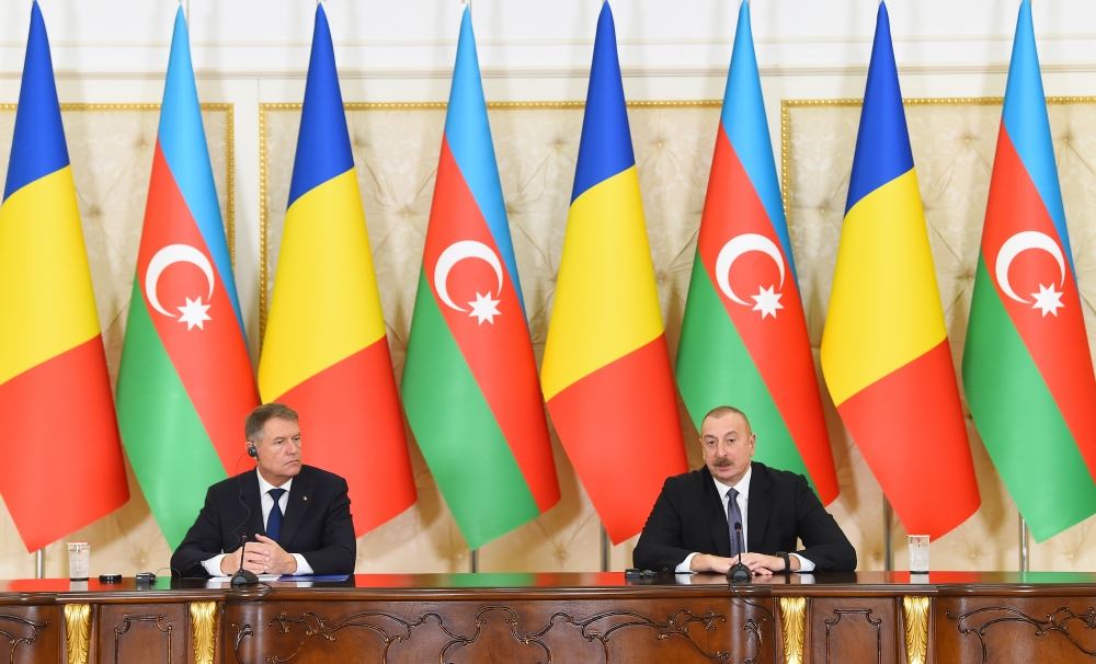 Azərbaycan və Rumıniya prezidentləri mətbuata bəyanatlarla çıxış ediblər (FOTO/VİDEO) (YENİLƏNİB)