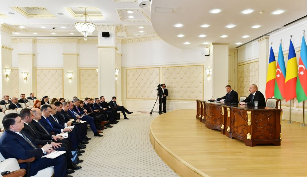 Azərbaycan və Rumıniya prezidentləri mətbuata bəyanatlarla çıxış ediblər (FOTO/VİDEO) (YENİLƏNİB)