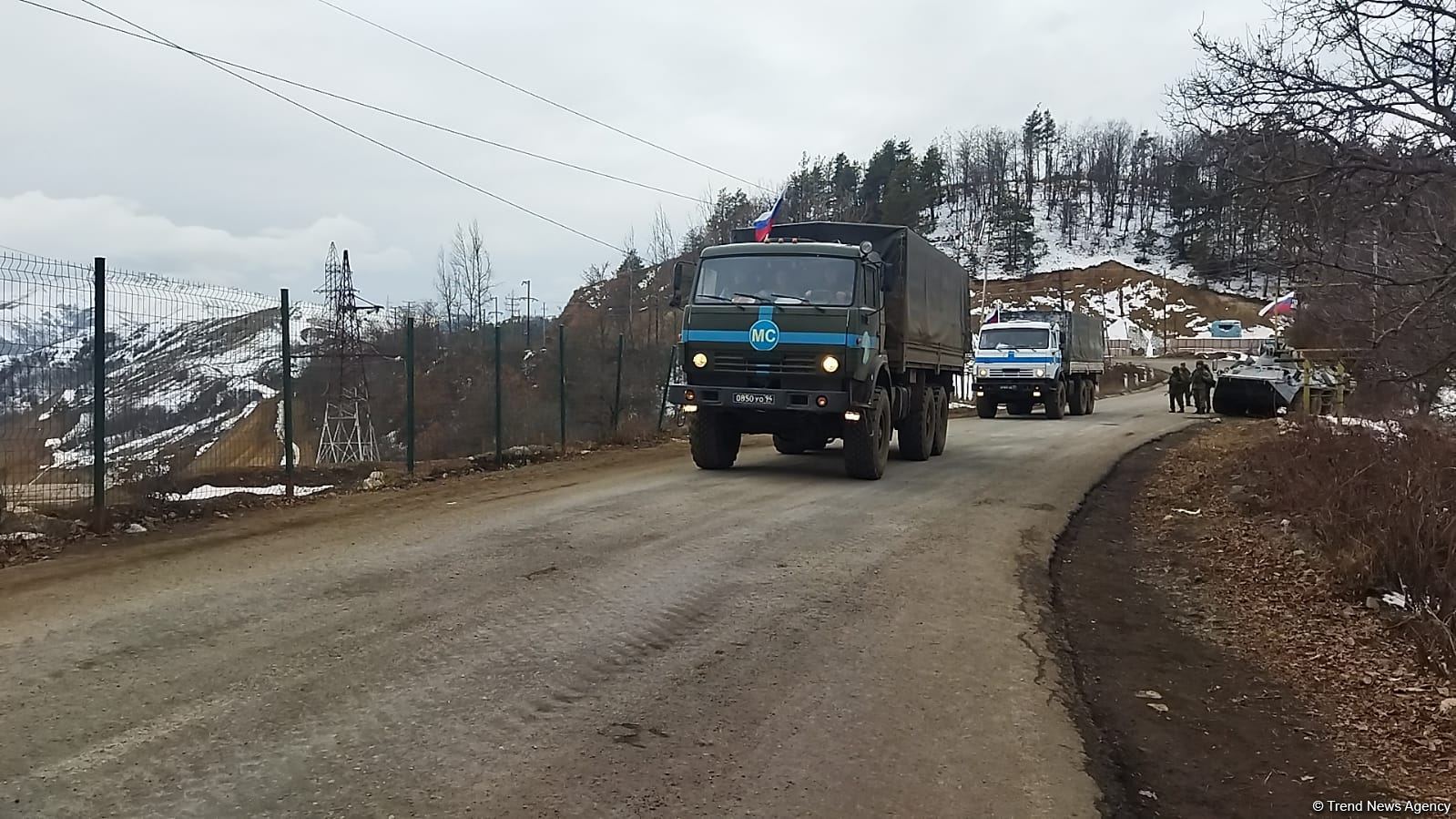 Laçın yolundan sülhməramlılara məxsus daha 7 maşın keçib (FOTO)