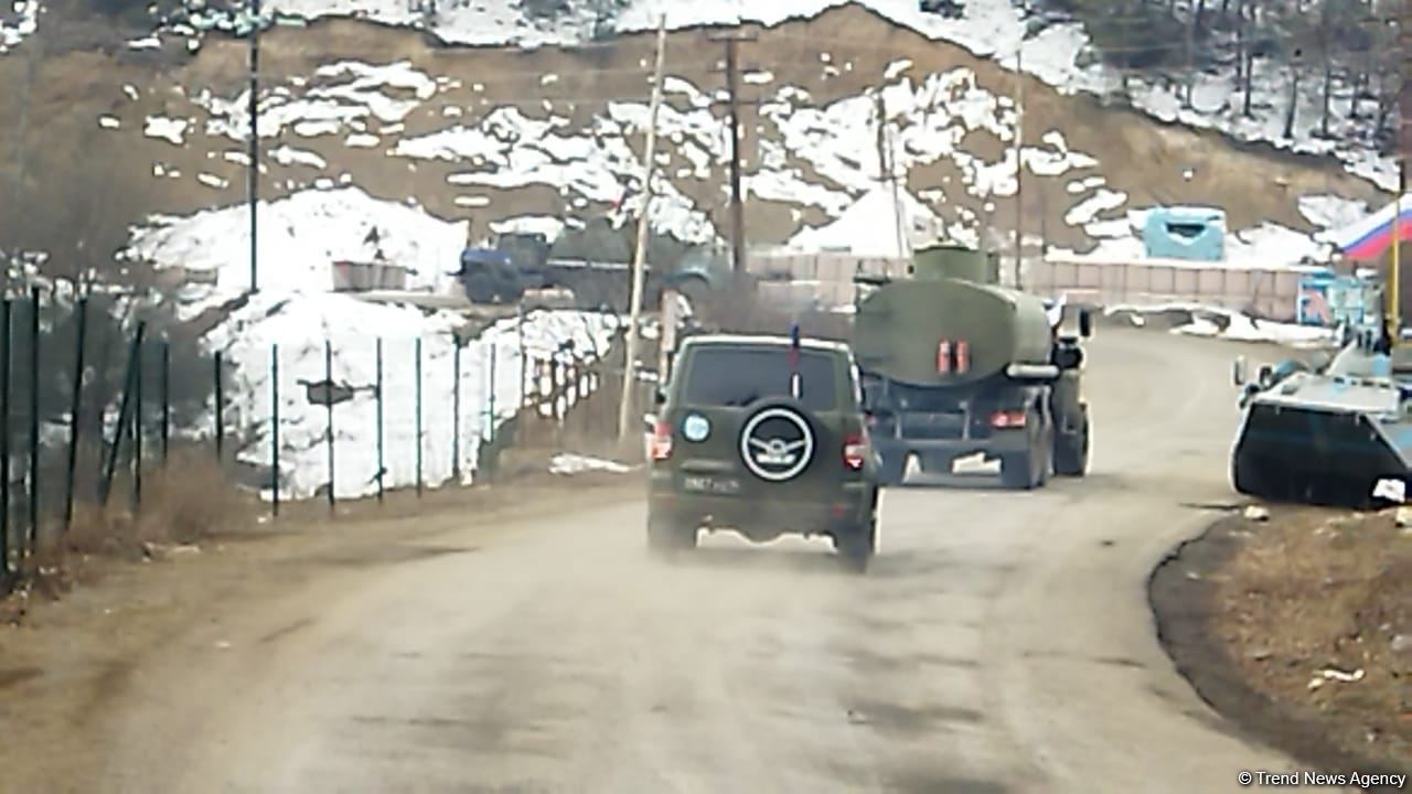 Laçın yolundan sülhməramlılara məxsus daha 14 maşın keçib (FOTO)