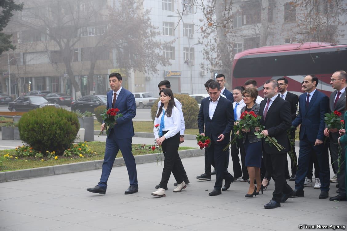 Gənclər paytaxtının simvolik açarı Mingəçevir şəhərinə təqdim edilib (FOTO)
