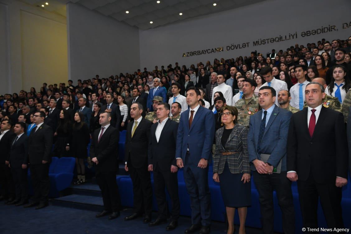 Gənclər paytaxtının simvolik açarı Mingəçevir şəhərinə təqdim edilib (FOTO)