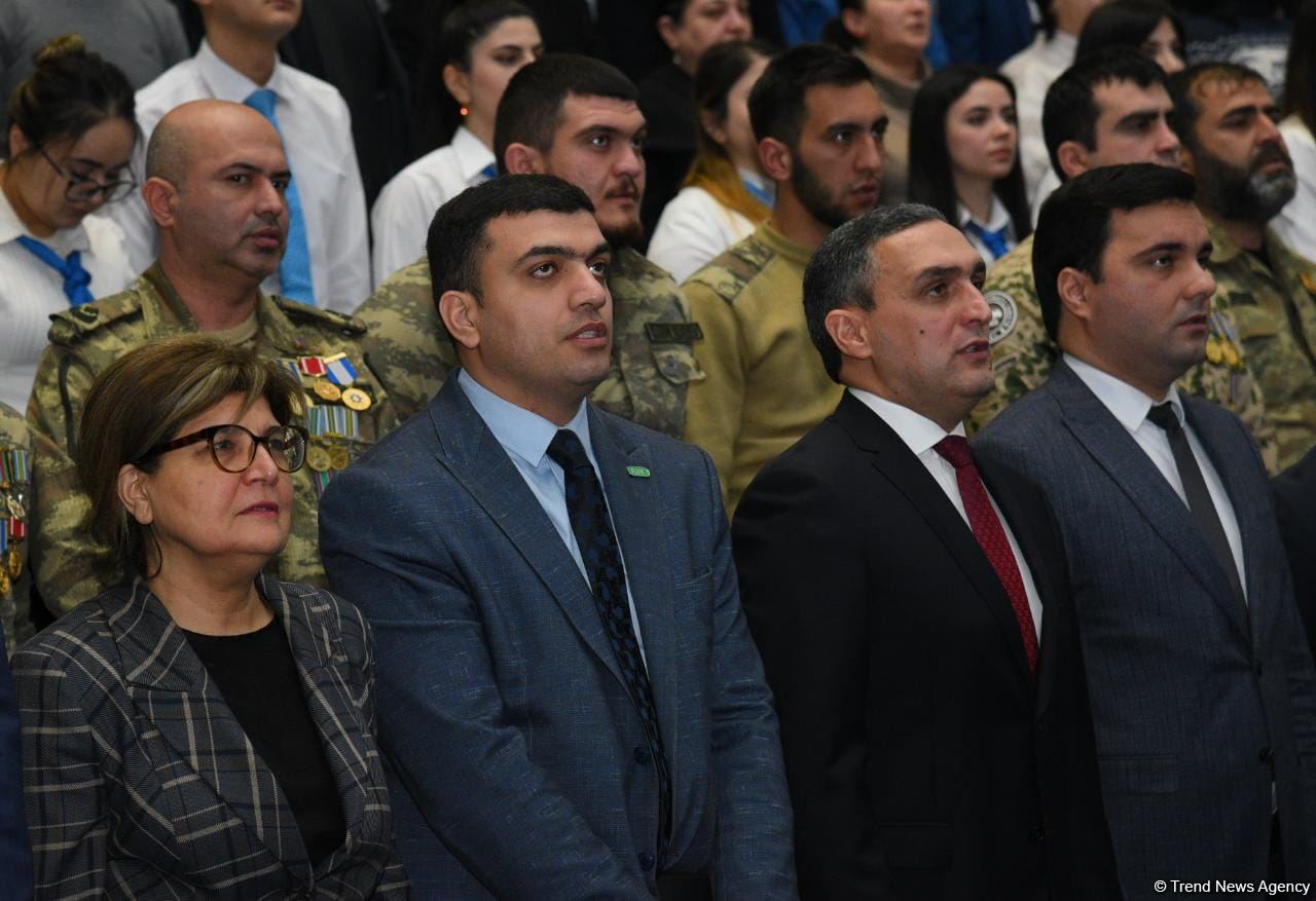 Gənclər paytaxtının simvolik açarı Mingəçevir şəhərinə təqdim edilib (FOTO)