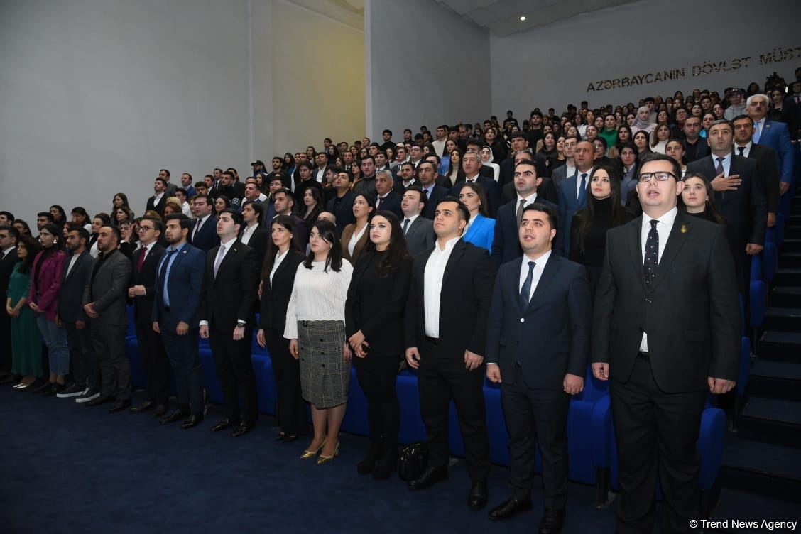 Gənclər paytaxtının simvolik açarı Mingəçevir şəhərinə təqdim edilib (FOTO)