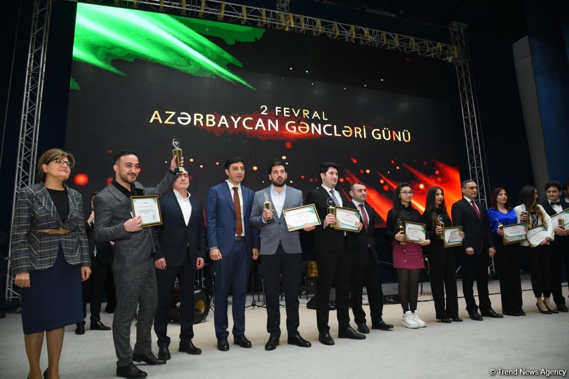 Gənclər paytaxtının simvolik açarı Mingəçevir şəhərinə təqdim edilib (FOTO)