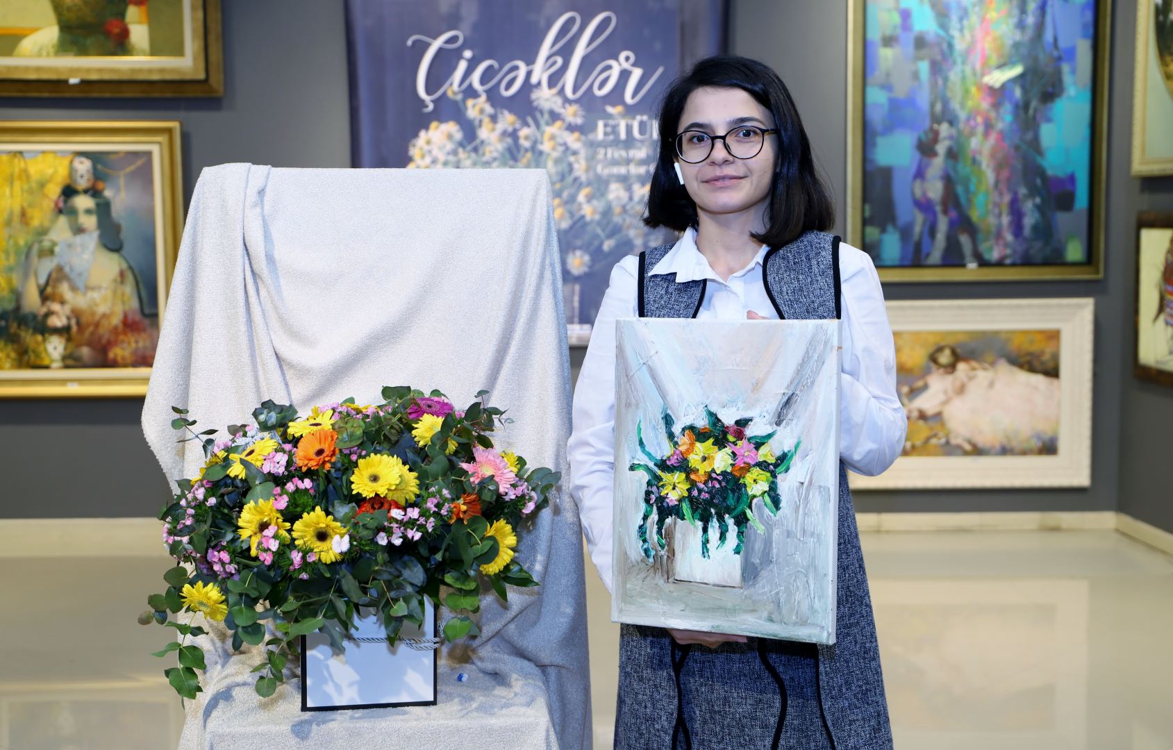 Gənclər Gününə həsr olunan “Çiçəklər” etüdü (FOTO)