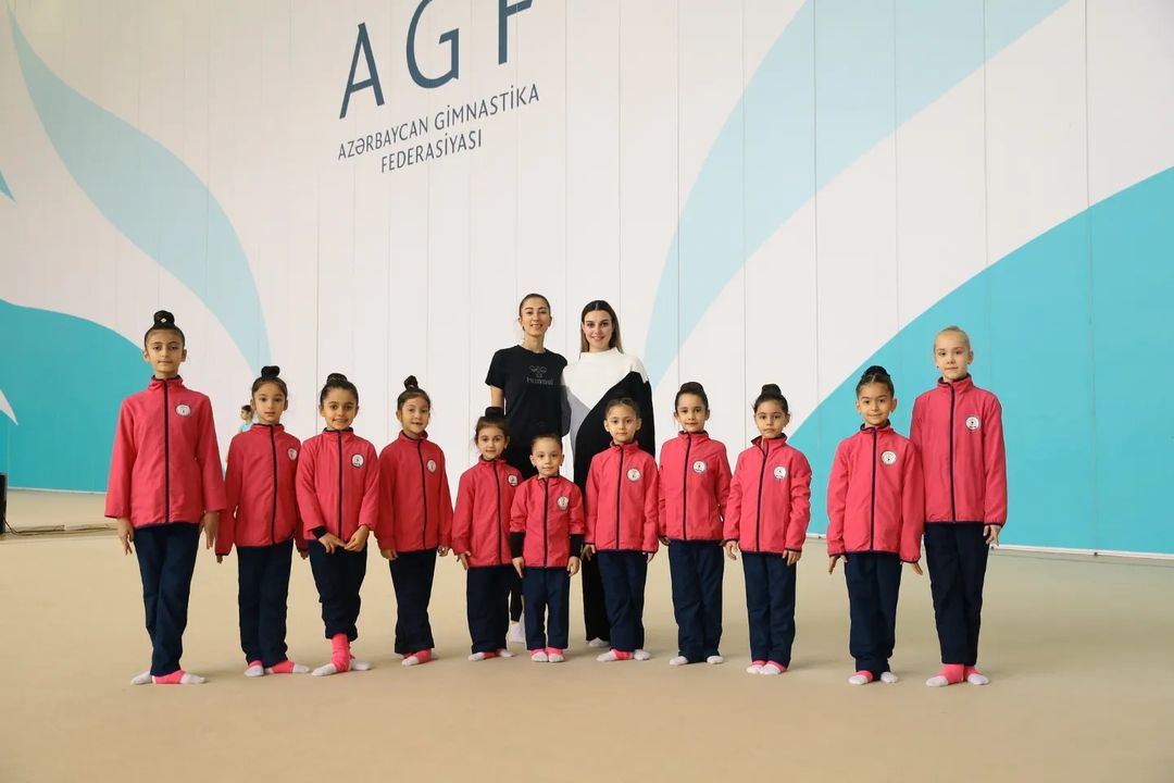 Milli Gimnastika Arenasında Şağan və Hövsandan olan gənc gimnastların toplanışı keçirilir