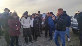 Beynəlxalq səyahətçilər erməni işğalından azad edilən Füzulidə kütləvi məzarlıqları ziyarət ediblər (FOTO)