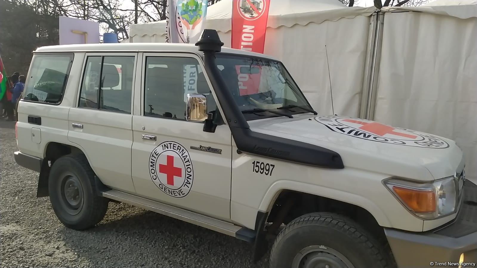RSK və BQXK-ya məxsus maşınlar aksiya ərazisindən keçib (FOTO)