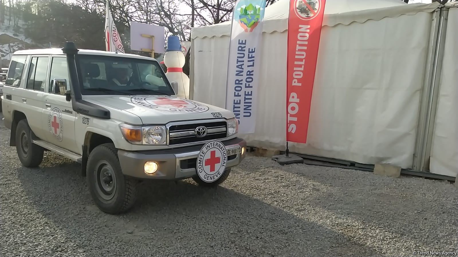 RSK və BQXK-ya məxsus maşınlar aksiya ərazisindən keçib (FOTO)