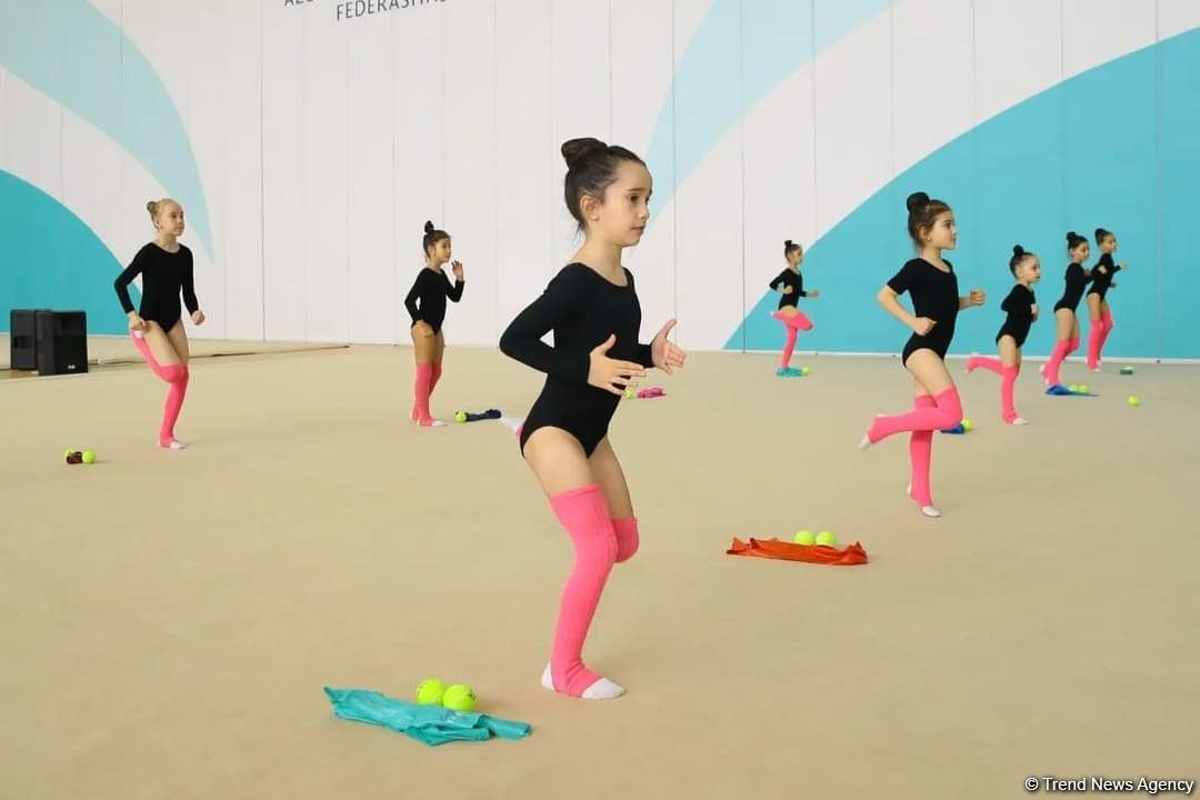 Məşhur bolqar gimnast Katrin Taseva Bakıda ustad dərsi keçir (FOTO)