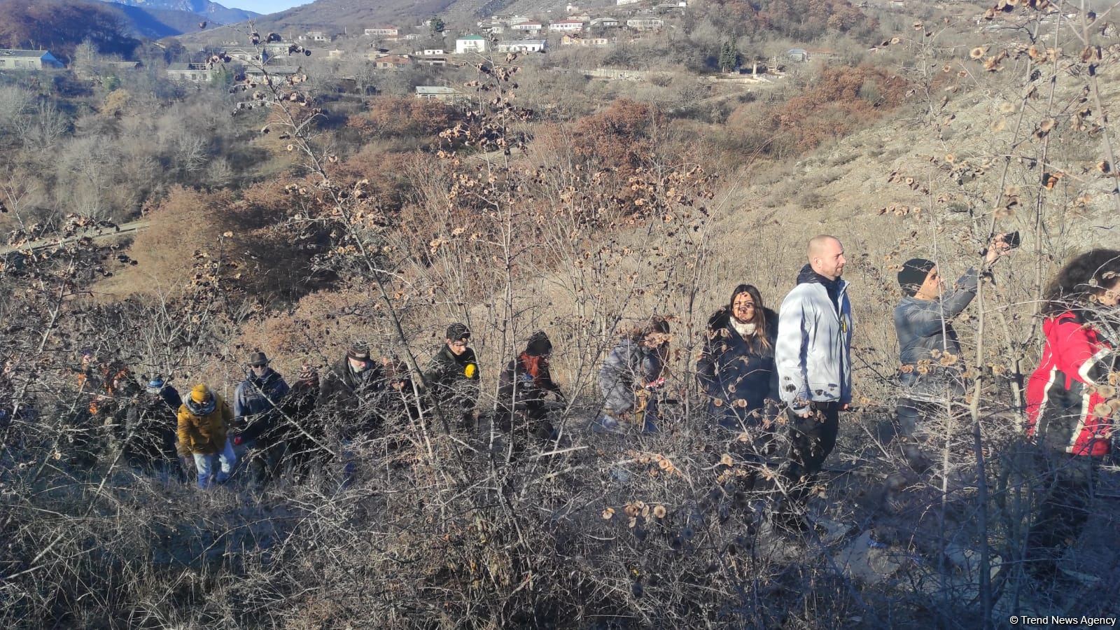 On iki ölkəni təmsil edən beynəlxalq səyahətçilər qrupunun Qarabağ və Şərqi Zəngəzura səfəri başlayıb (FOTO)